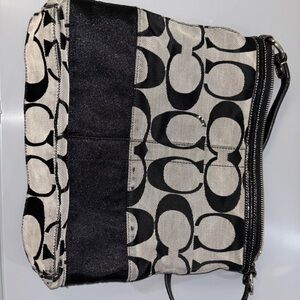 2008 coach Black and Cream Women's Bag